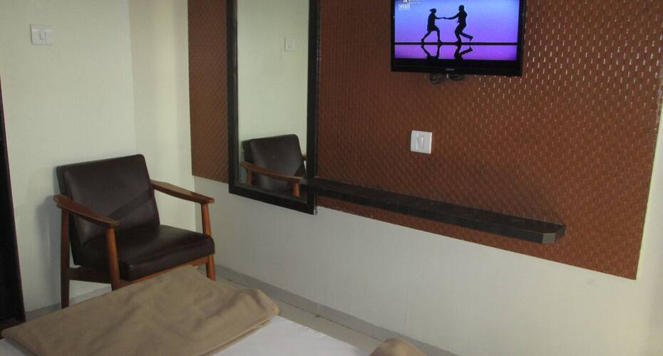 Hotel Sai Suman Executive, Shirdi 5
